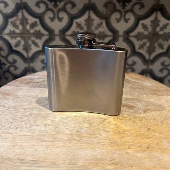 FLASK- STAINLESS STEEL FROM ZERMATT SWITZERLAND- MATTERHORN 4578M- COLLECTOR - Picture 4 of 5